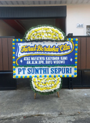 Papan Bunga Duka di Kepatihan Kulon