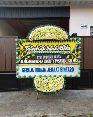 Papan Bunga Duka di Kepatihan Kulon