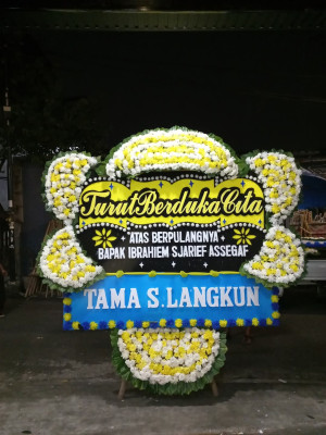 Papan Bunga Duka di Kepatihan Kulon