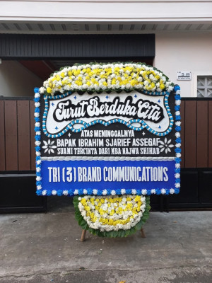 Papan Bunga Duka di Kepatihan Kulon